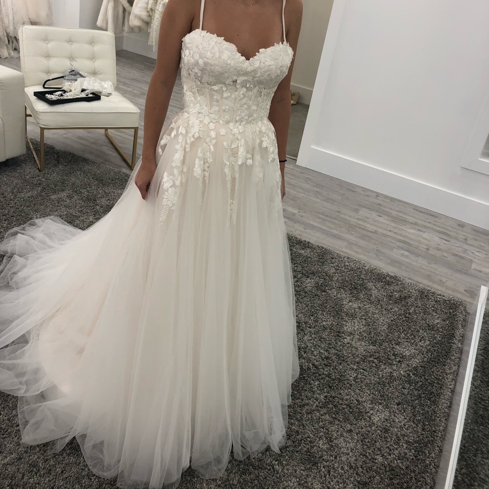 Wedding gown, brand new!